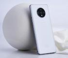 OnePlus推出獨(dú)家的香檳白OnePlus 7T