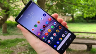 索尼Xperia1III智能手機從各個角度展示以防萬一渲染