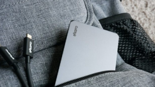 CalDigit創(chuàng)造了一個小型袖珍底座和充電器能夠提供高達100w的功率