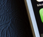 WhatsApp已經(jīng)推出了六個(gè)新的貼紙包里面充滿了有趣的卡通圖像