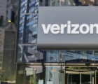 在10月13日之前Verizon客戶可以注冊(cè)29美元的無(wú)限制屏幕維修服務(wù)