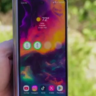 GalaxyZFold6最終可能會(huì)帶來(lái)更寬的覆蓋屏幕