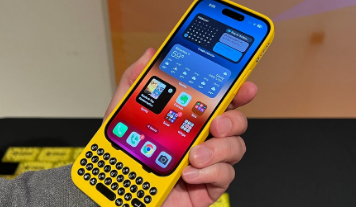 有史以來最瘋狂的iPhone15ProMax配件就在這里