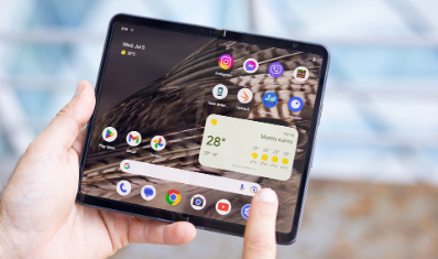 Android15可能會(huì)給PixelTablet和PixelFold帶來混合任務(wù)欄