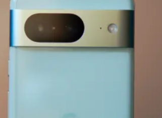 谷歌Pixel8將在下一次Pixel功能發(fā)布中配備GeminiNano