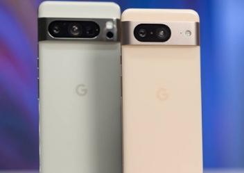 Google希望向200名Play商店用戶免費(fèi)贈(zèng)送一臺(tái)Pixel8或Pro
