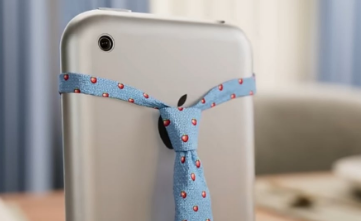 在谷歌最新的#BestPhonesForever廣告中見(jiàn)見(jiàn)iPhone的父母