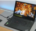 華麗的 4K OLED 屏幕是選擇聯(lián)想 ThinkPad P16s Gen 2 的最明顯原因